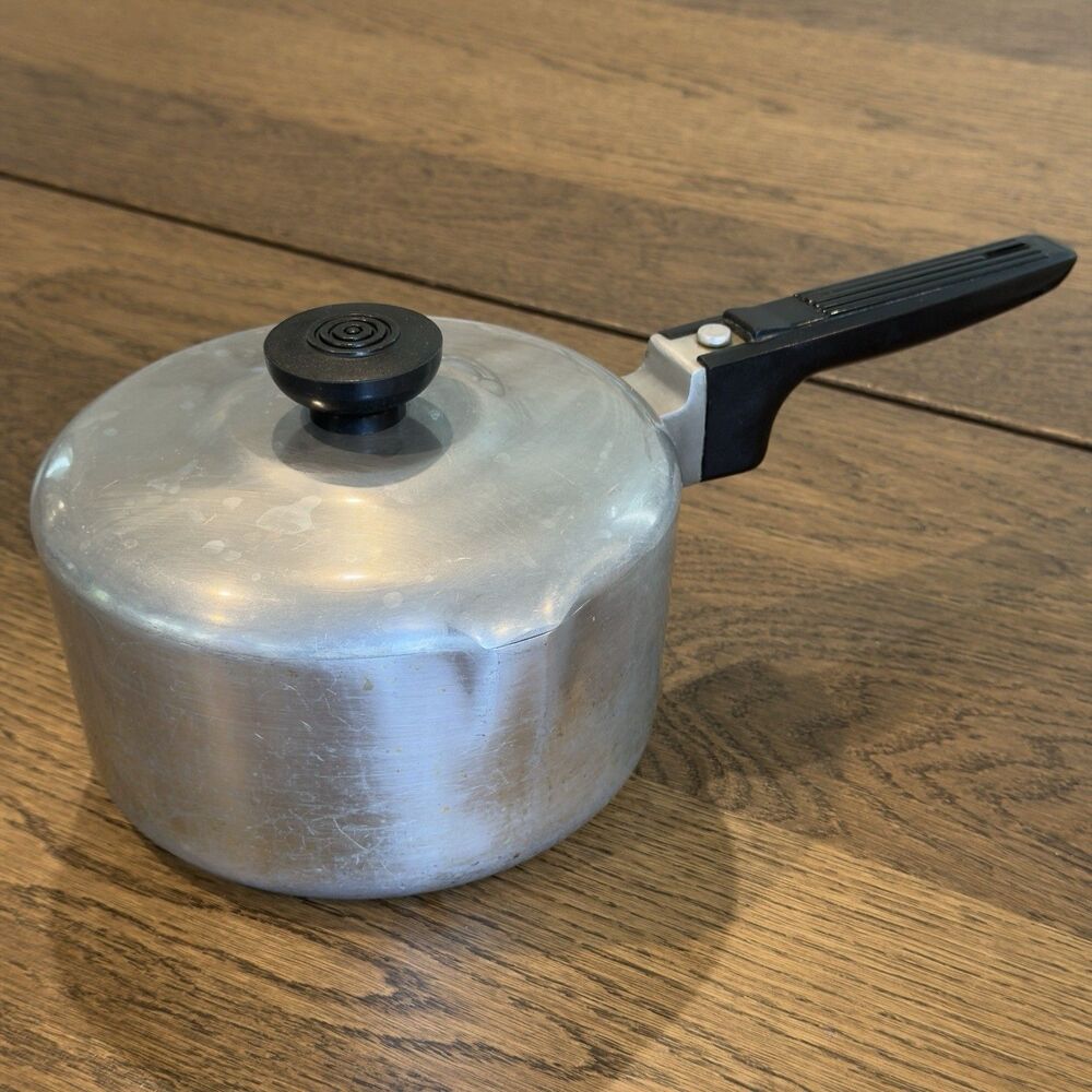 Vintage Magnalite 4682 Classic 2 Qt 1.9L Saucepan Pot W/Lid Double Spout GHC USA
